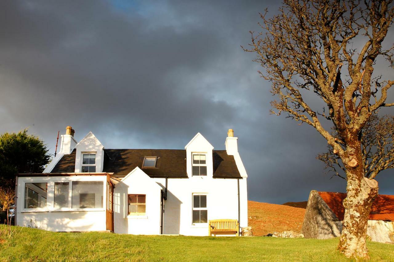Staffin Bay View Villa Stenscholl Exterior photo